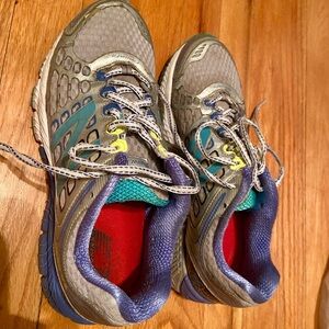 9 AA New Balance Turquoise and Purple Sneakers